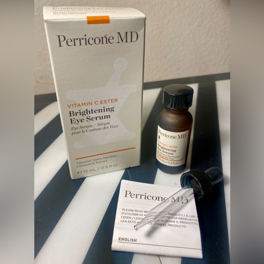 PERRICONE MD VITAMIN C ESTER BRIGHTENING EYE SERUM
(0.5 FL OZ) BRAND NEW